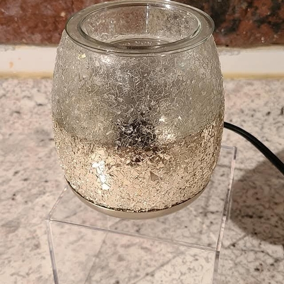 Scentsy Glisten Silver Wax Warmer - Picture 4 of 5